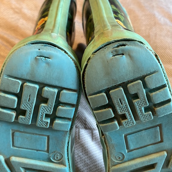 Rubber boots, size 9 - Picture 4 of 4